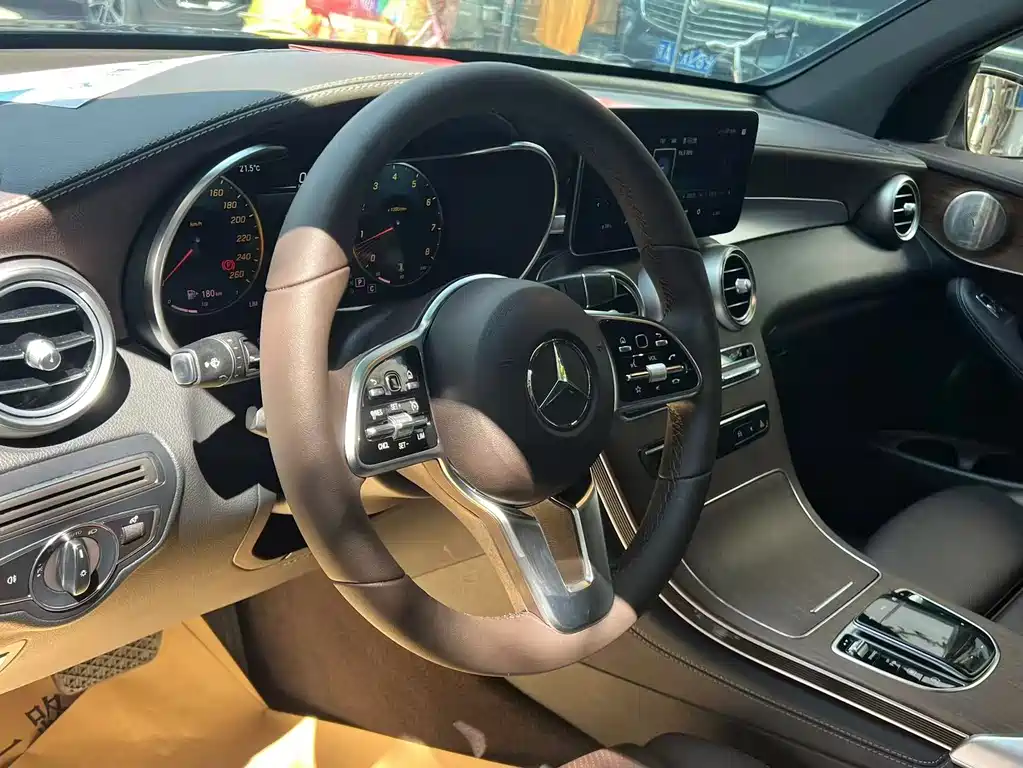 Mercedes-Benz GLC 2022 — фото 17