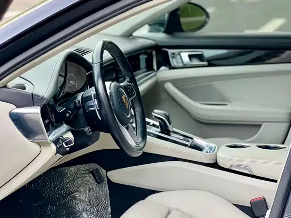 Porsche Panamera 2018