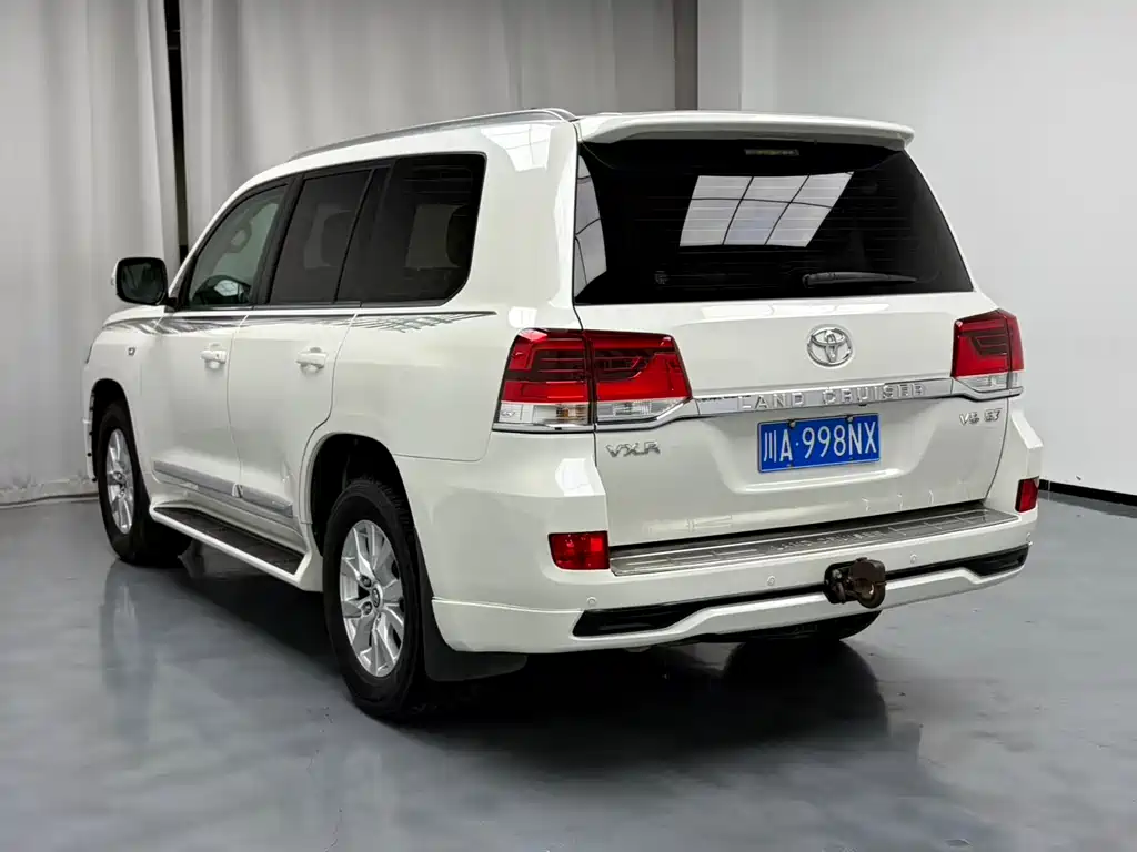 Toyota Land Cruiser 2017 — фото 7