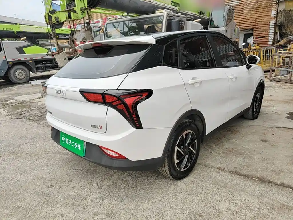Neta V 2021