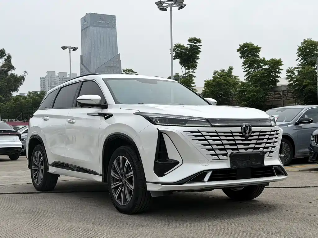 Changan CS75 PLUS 2024 — фото 3