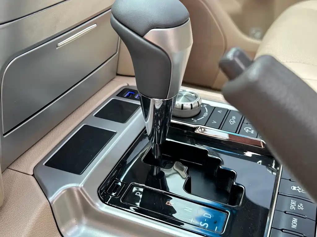 Toyota Land Cruiser 2013 — фото 22