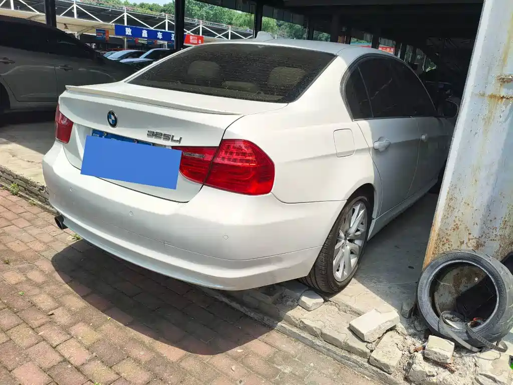 BMW 3 Series 2012 — фото 15