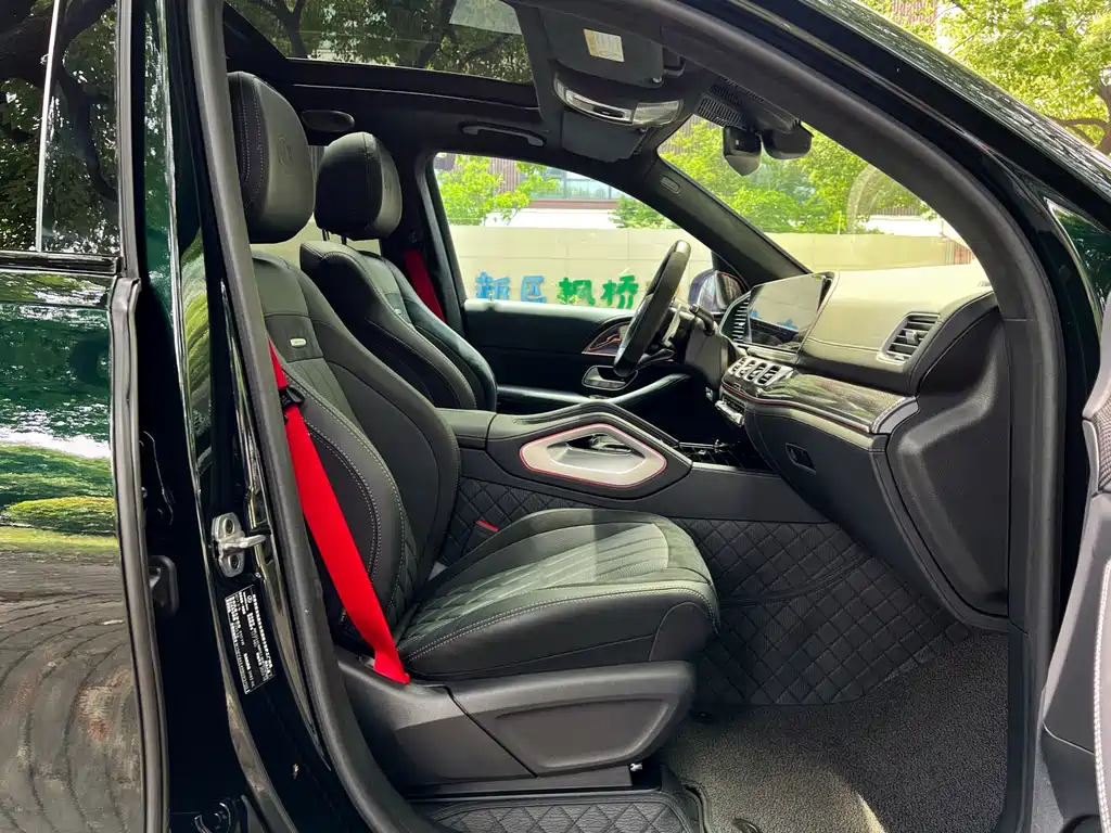 Mercedes-Benz GLS AMG 2024 — фото 11