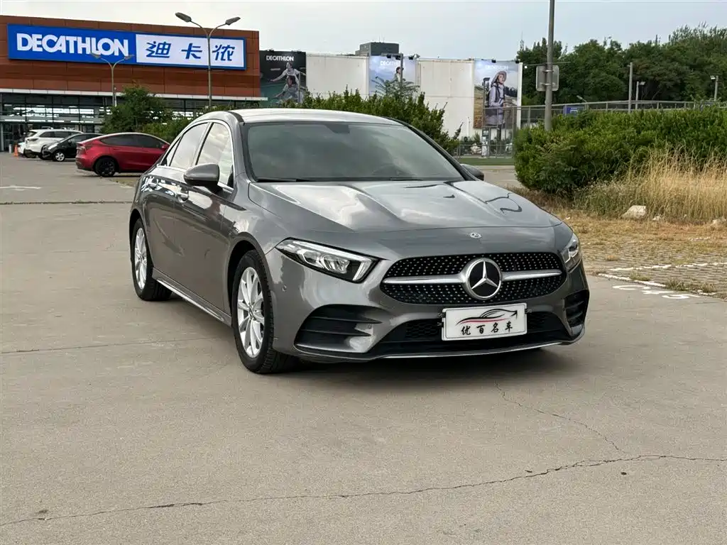 Mercedes-Benz A-Class 2020 — фото 3