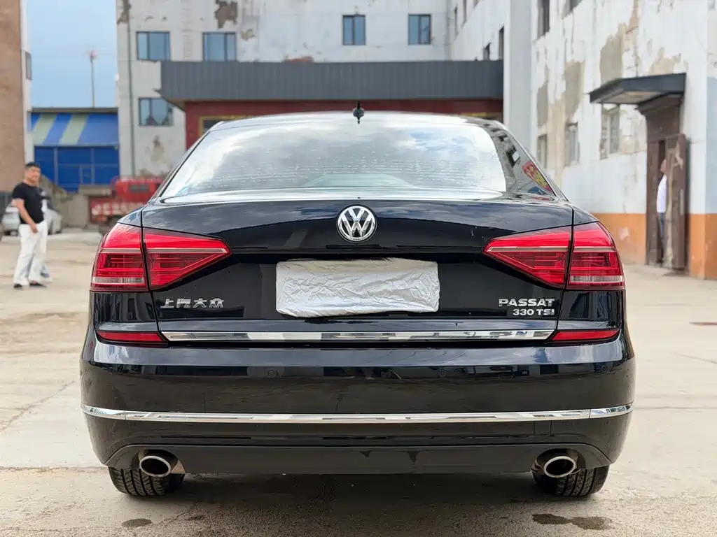 Volkswagen Passat 2017 — фото 6