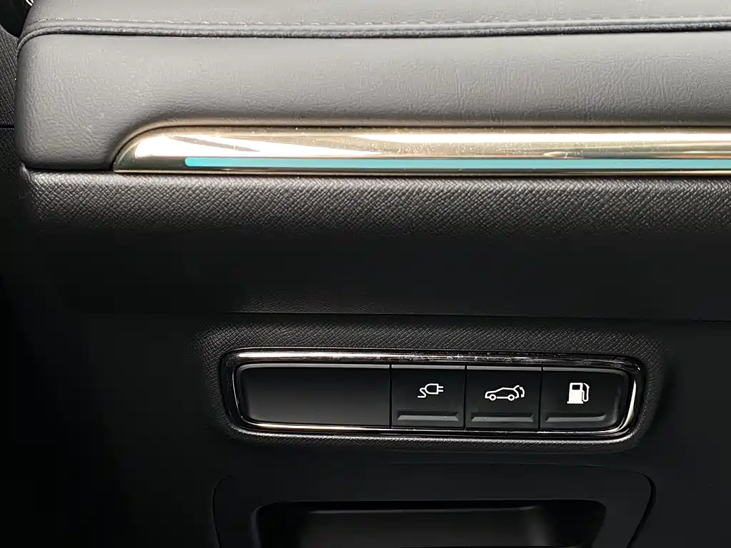 GAC Motor Trumpchi E9 2025 — фото 12