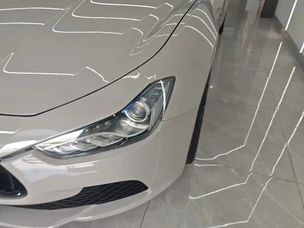 Maserati Ghibli 2016 — фото 24