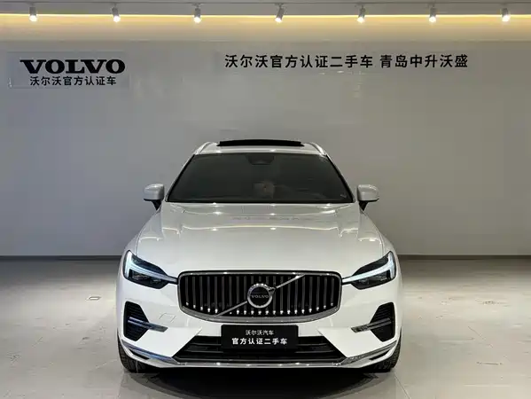 Volvo XC60 2025