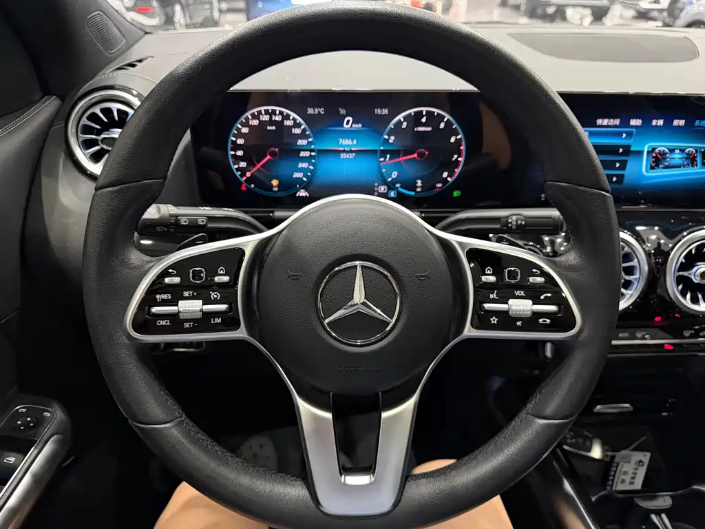 Mercedes-Benz GLA 2021 — фото 13
