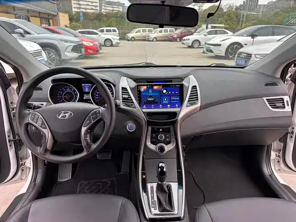 Hyundai Elantra Langdong 2016