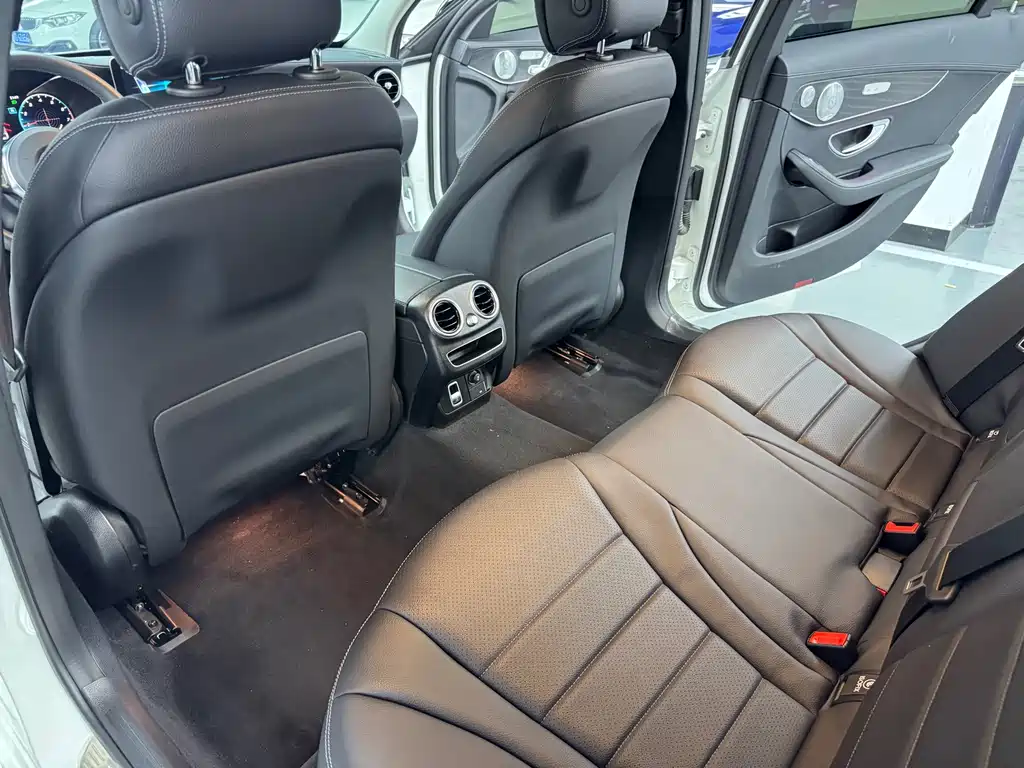 Mercedes-Benz C-Class 2021 — фото 11