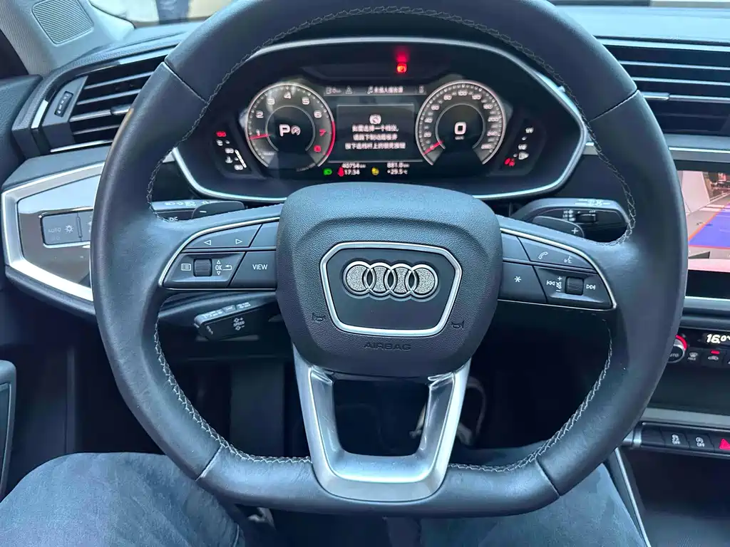 Audi Q3 2023 — фото 12