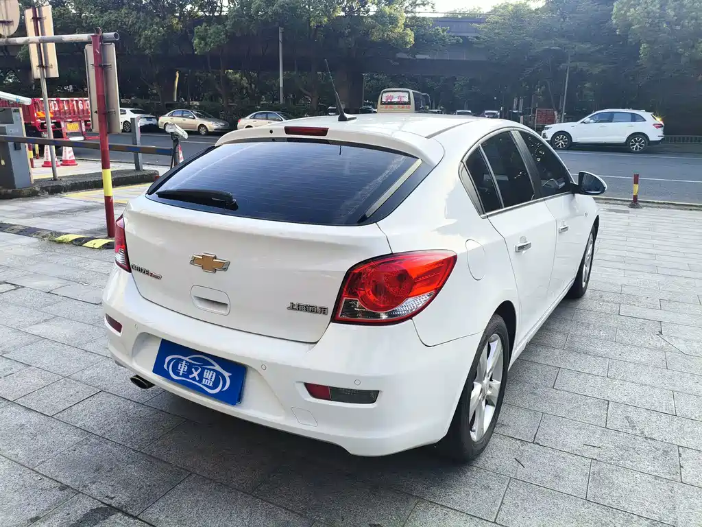 Chevrolet Cruze 2014 — фото 12