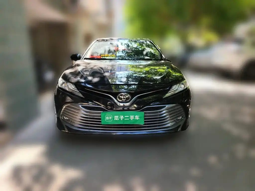 Toyota Camry 2018 — фото 23