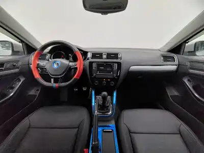 Volkswagen Sagitar 2019