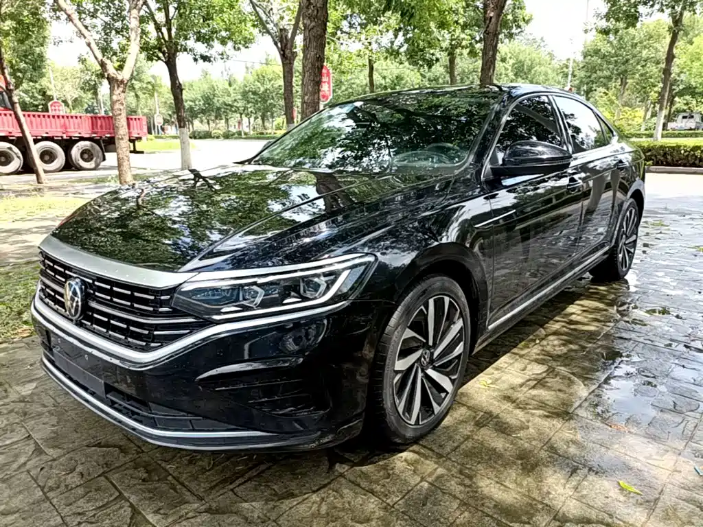 Volkswagen Passat 2024