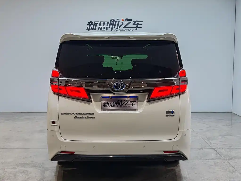 Toyota Vellfire 2022 — фото 3