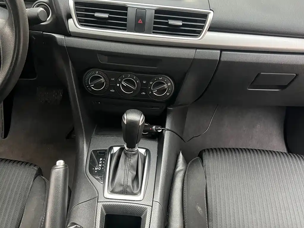 Mazda 3 Angkesela 2016 — фото 12