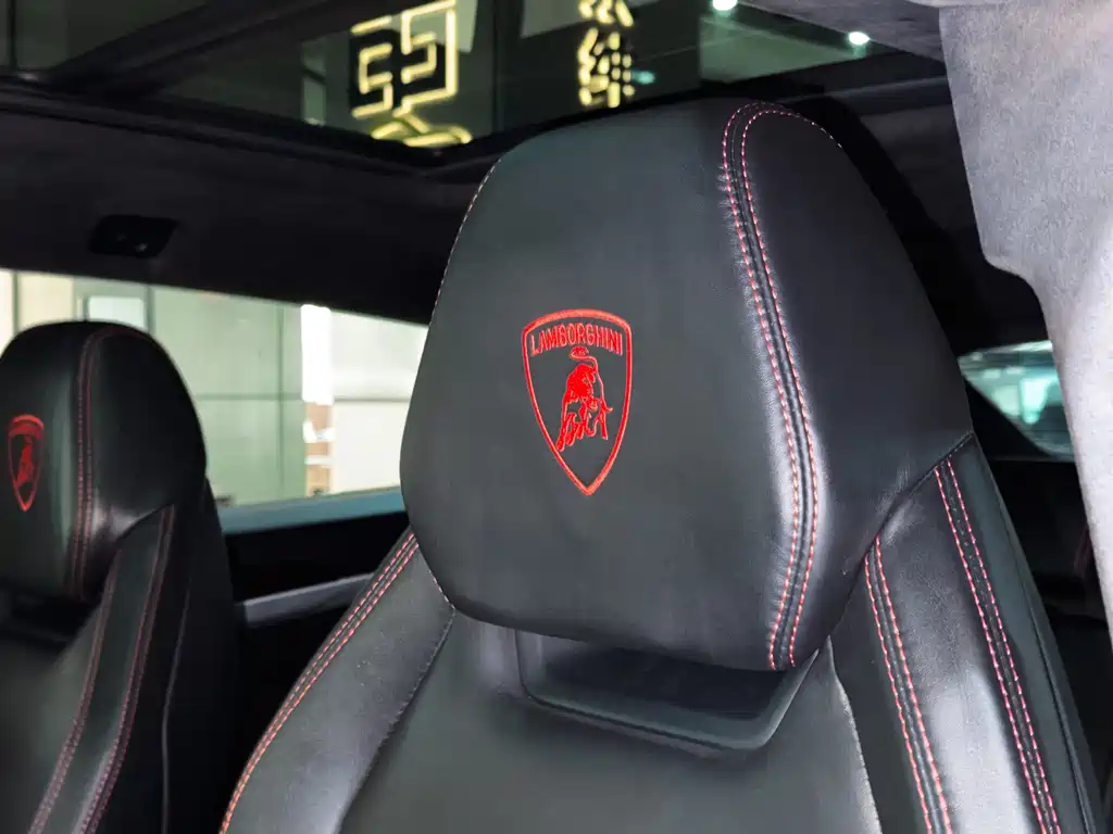 Lamborghini Urus 2020 — фото 14