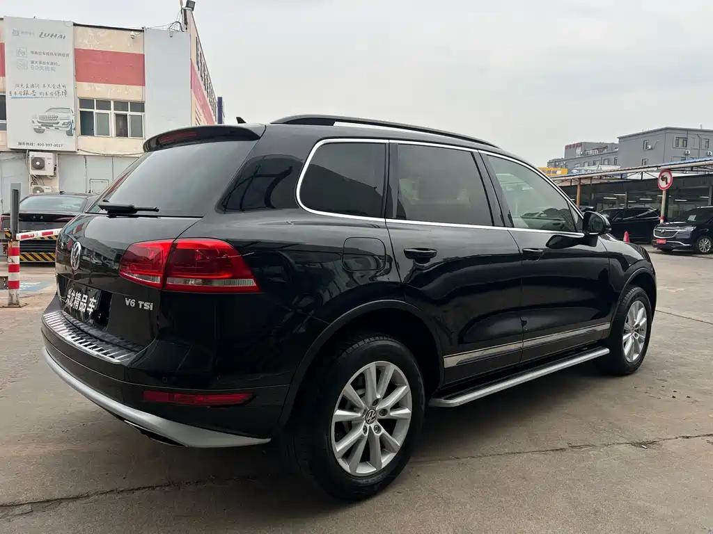 Volkswagen Touareg 2015 — фото 13