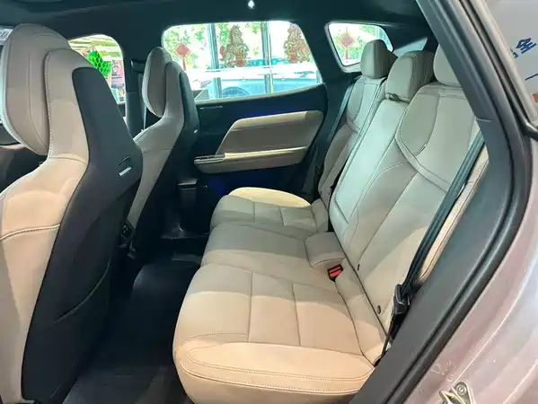 Volvo XC70 Plug-In Hybrid 2026