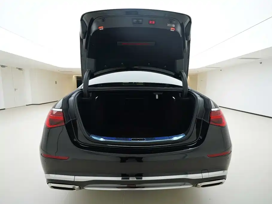 Mercedes-Benz Maybach S-Class 2024