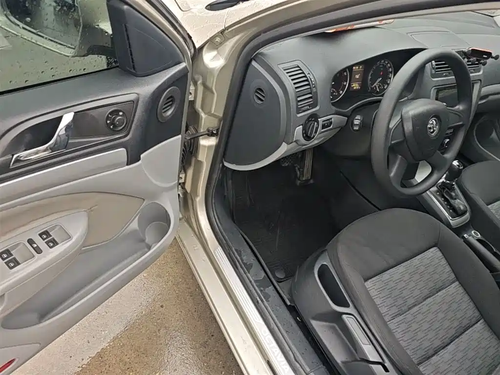 Skoda Octavia 2014 — фото 16