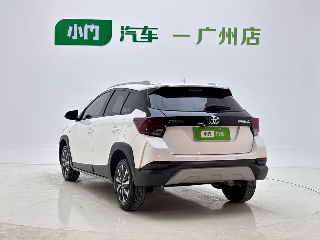 Toyota Yaris L 2023 — фото 4