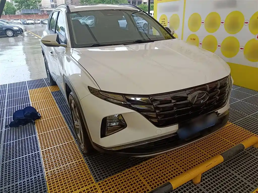 Hyundai Tucson 2023 — фото 4