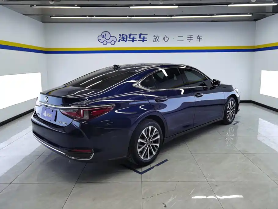 Lexus ES 2023 — фото 3