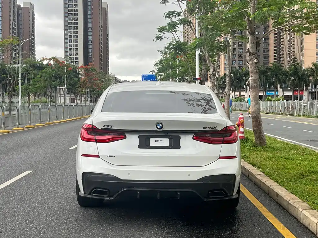 BMW 6 Series GT 2018 — фото 6