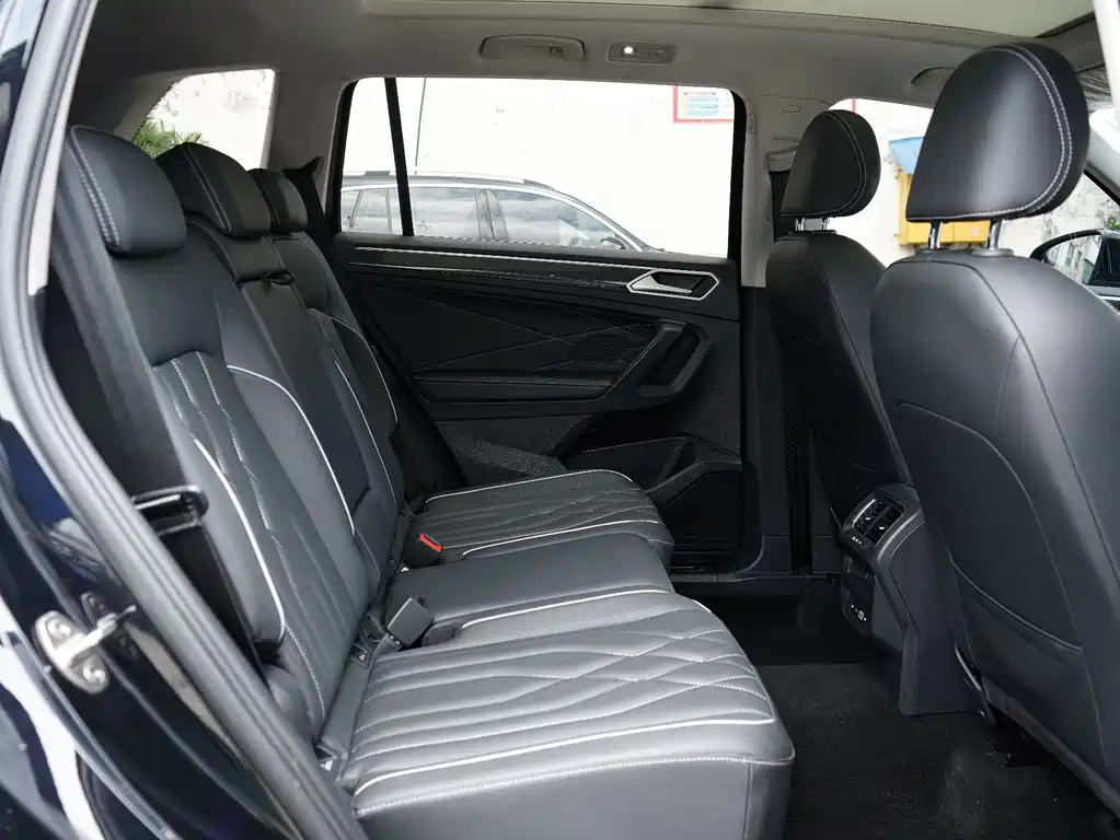 Volkswagen Tiguan L 2024