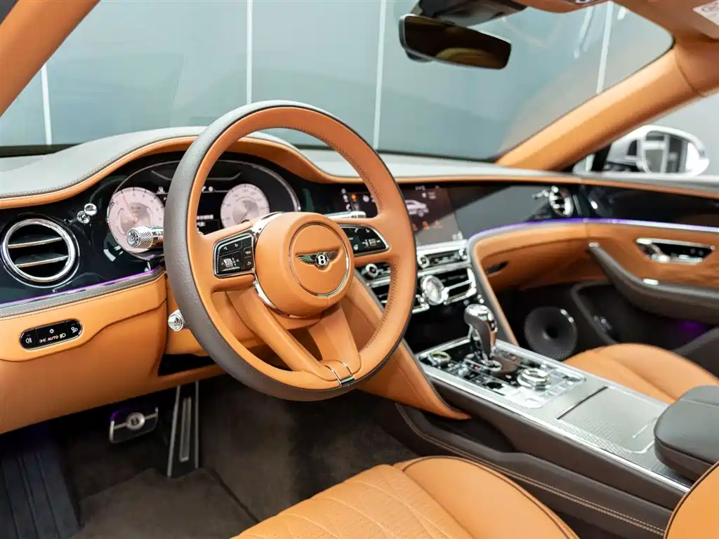 Bentley Flying Spur PHEV 2022 — фото 13
