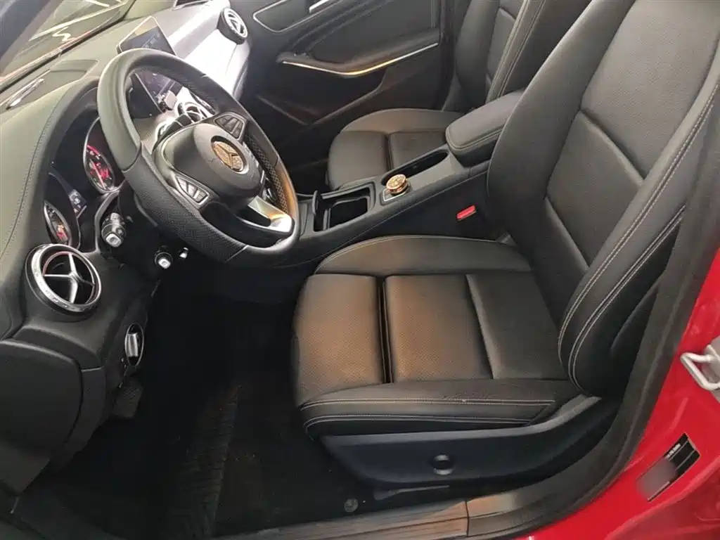 Mercedes-Benz GLA 2017 — фото 15