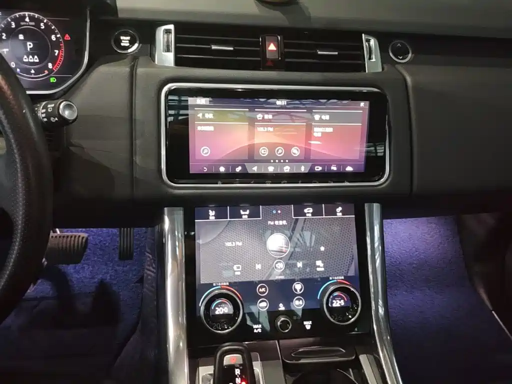 Land Rover Sport 2020 — фото 13