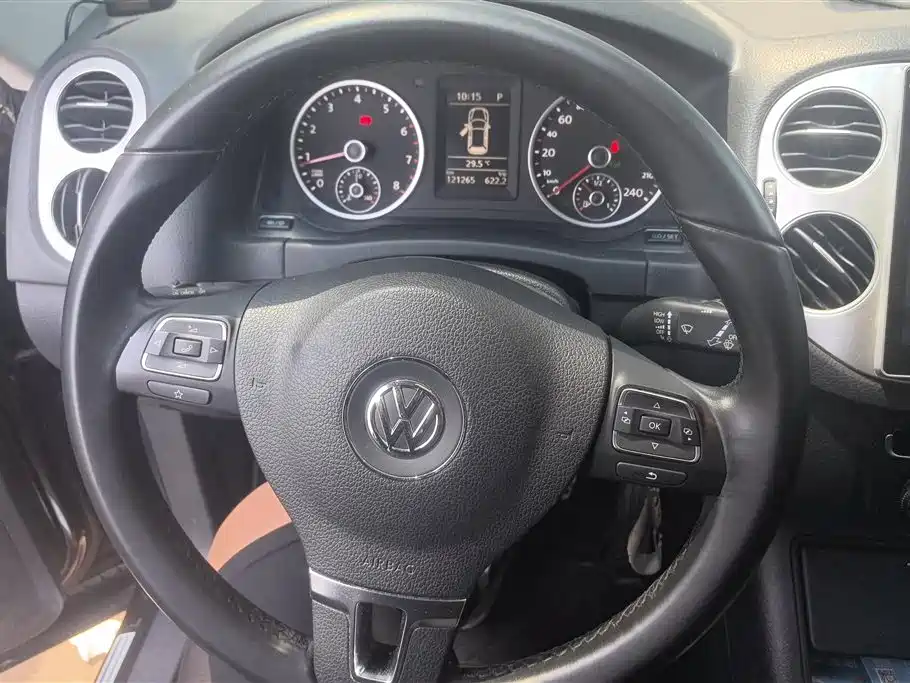 Volkswagen Tiguan 2017 — фото 14
