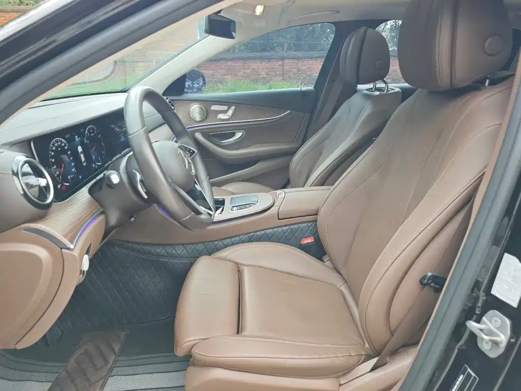 Mercedes-Benz E-Class 2022