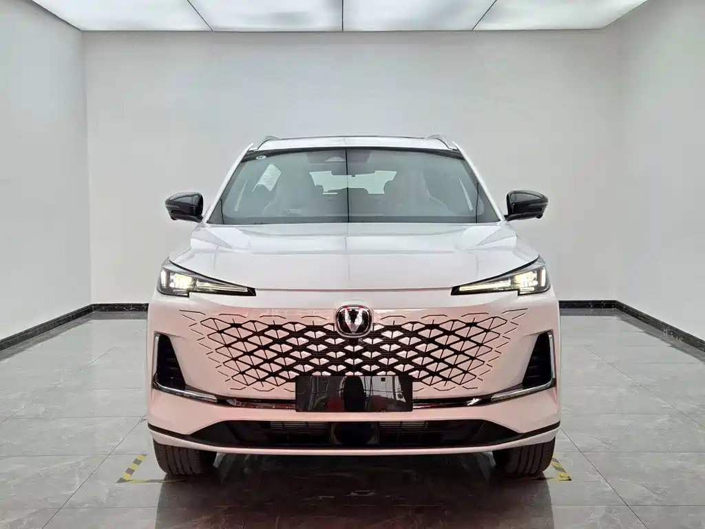 Changan CS55 PLUS PHEV 2026 — фото 2