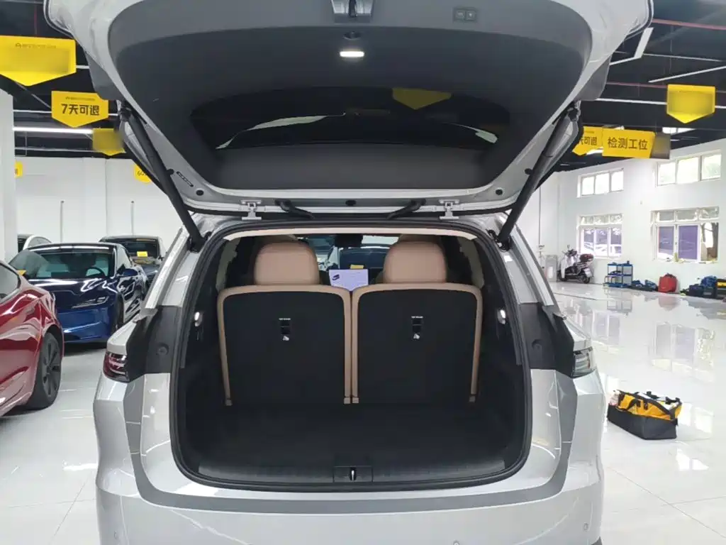 Li Auto i8 2026 — фото 19