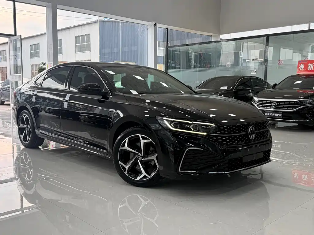 Volkswagen Passat 2023