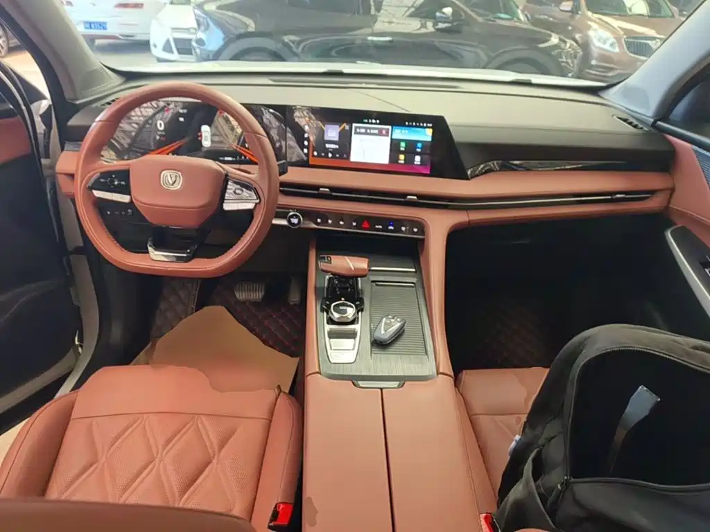 Changan CS75PLUS 2023 — фото 10