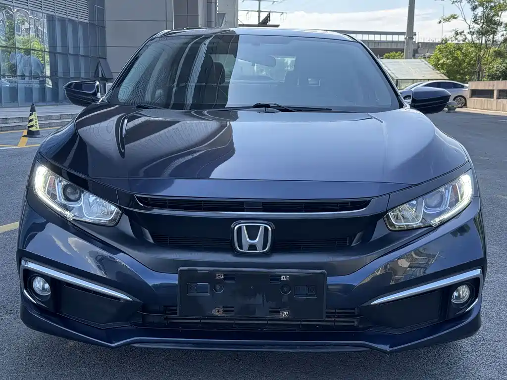 Honda Civic 2019 — фото 8