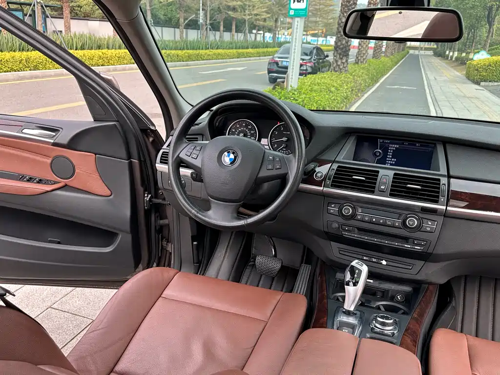 BMW X5 2012 — фото 11