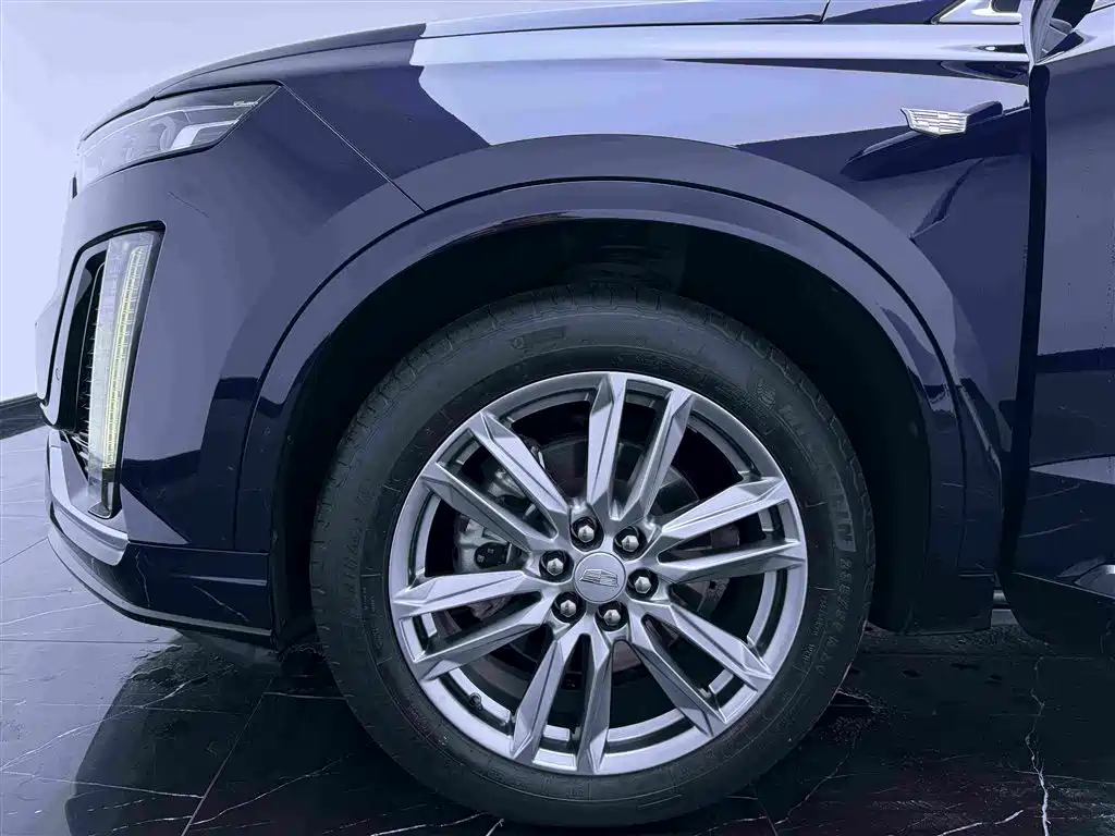 Cadillac XT6 2021 — фото 18