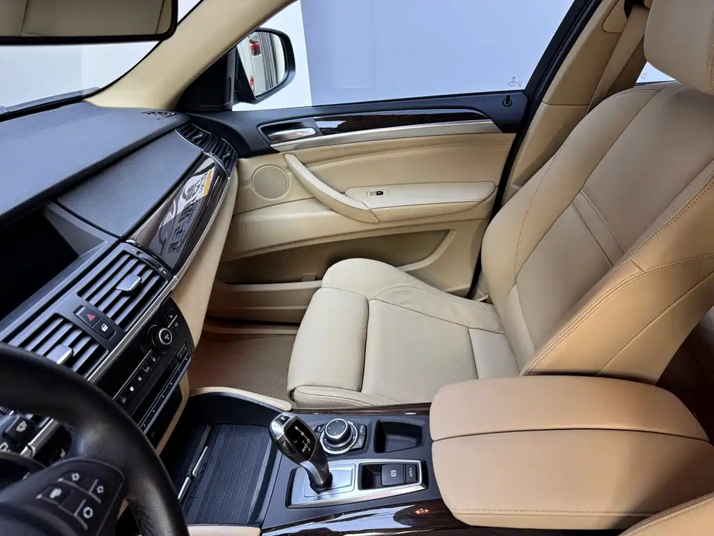 BMW X6 2011 — фото 14