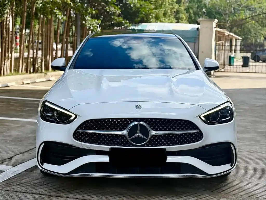 Mercedes-Benz C-Class 2025