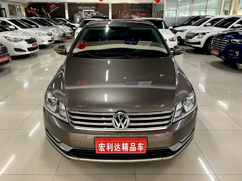 Volkswagen Magotan 2013