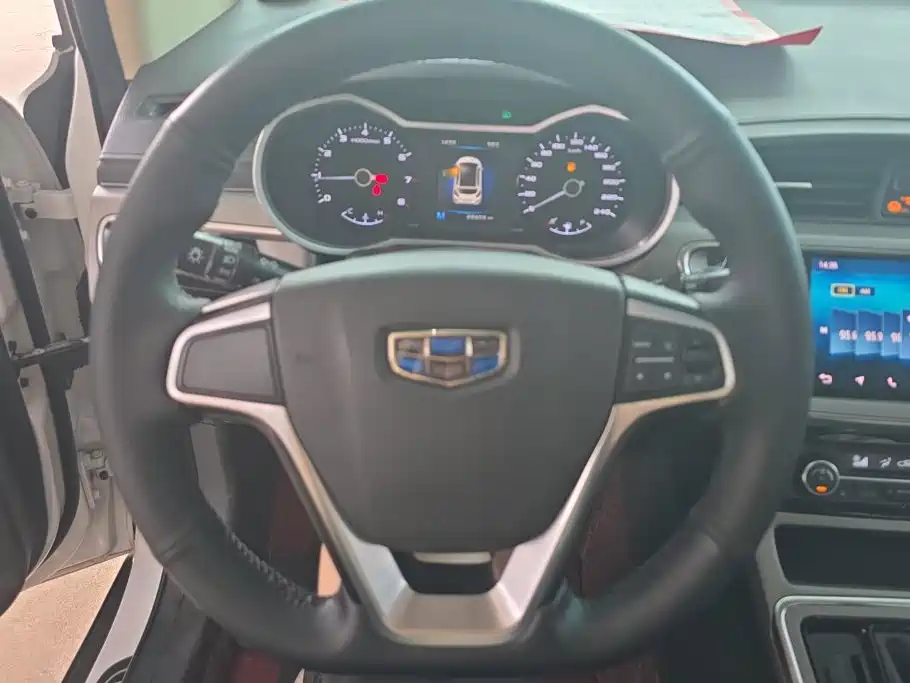 Geely Emgrand GS 2018 — фото 15