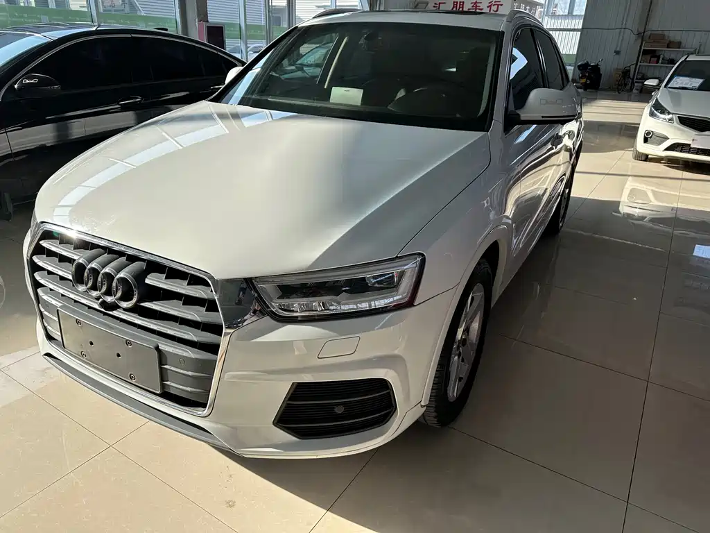 Audi Q3 2018 — фото 19